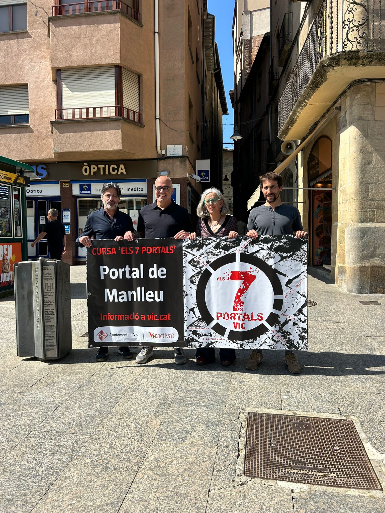 El regidor d’activitat física i esports, Eduard Comerma, amb els presidents de les altres entitats que hi participen